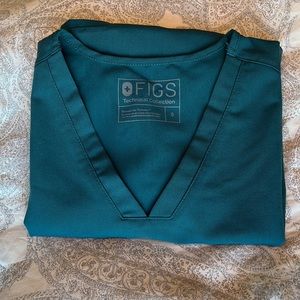 Pacific Blue (Teal) Figs Casma 3 Pocket Scrub Top Small